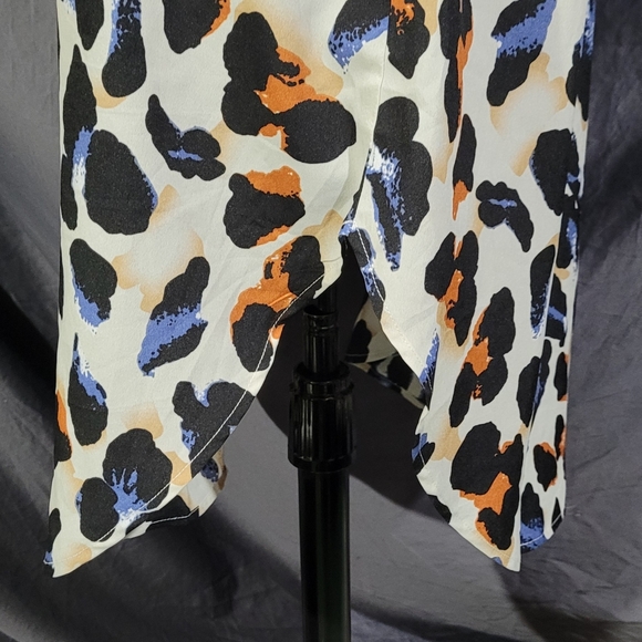 NWOT V-Neck Midi Dress - Picture 4 of 5